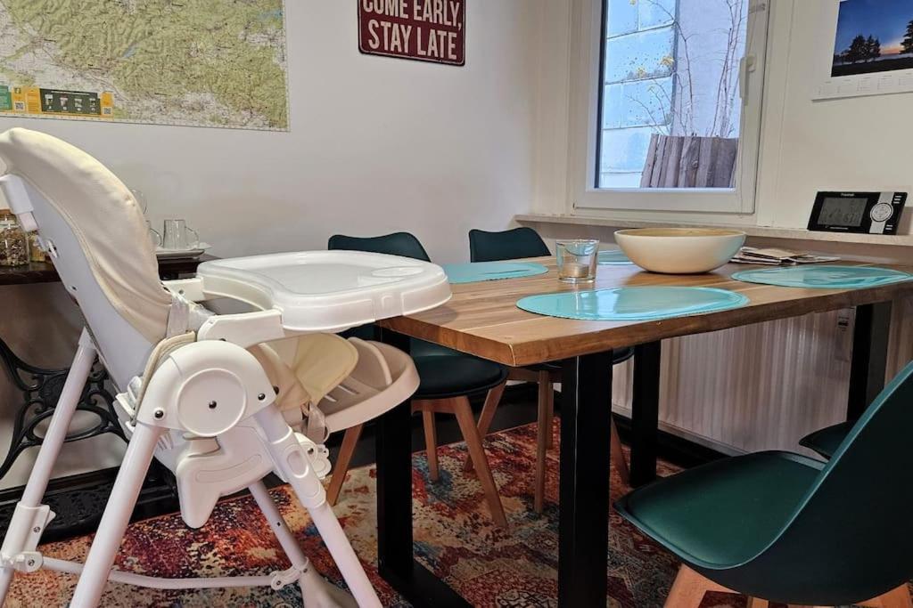 Stadt-Ferienwohnung Mit 55 M² Fuer 2 Erw. Personen Und Kind Bis 3 Jahren Bad Lauterberg Exterior photo